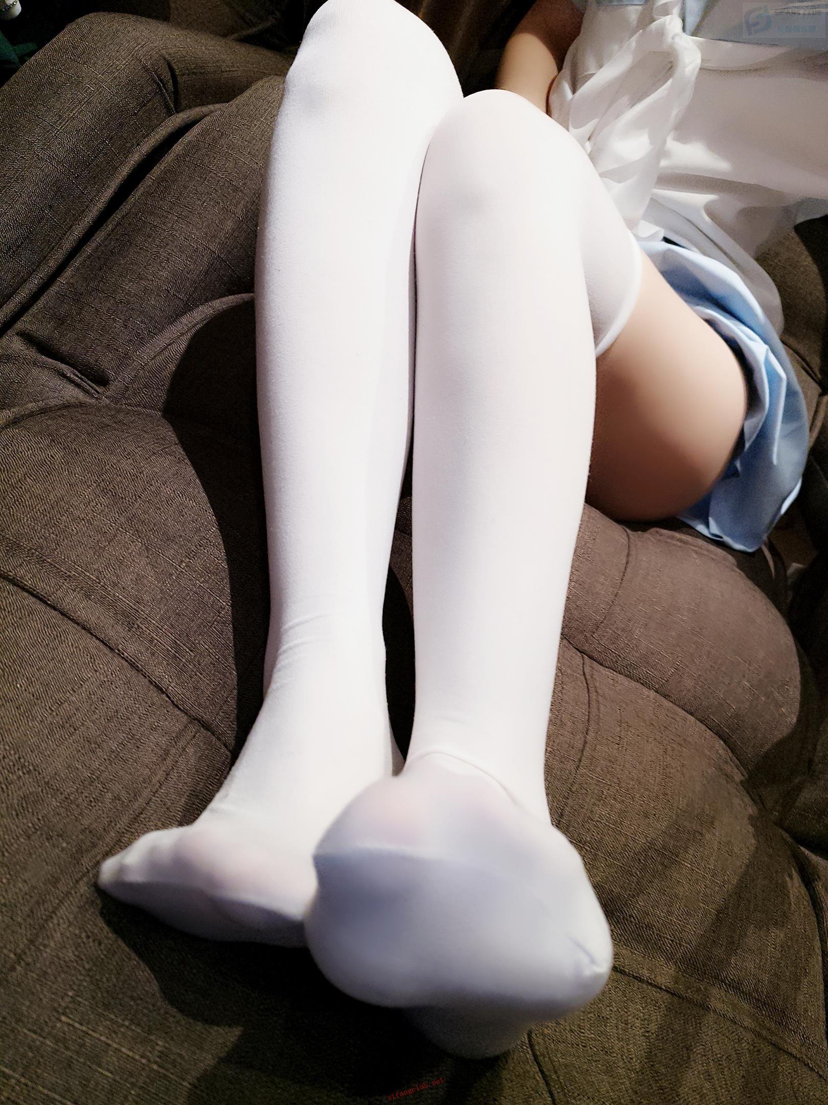 福利姬邪魔暖暖写真 49P | 私房大尺度图集
