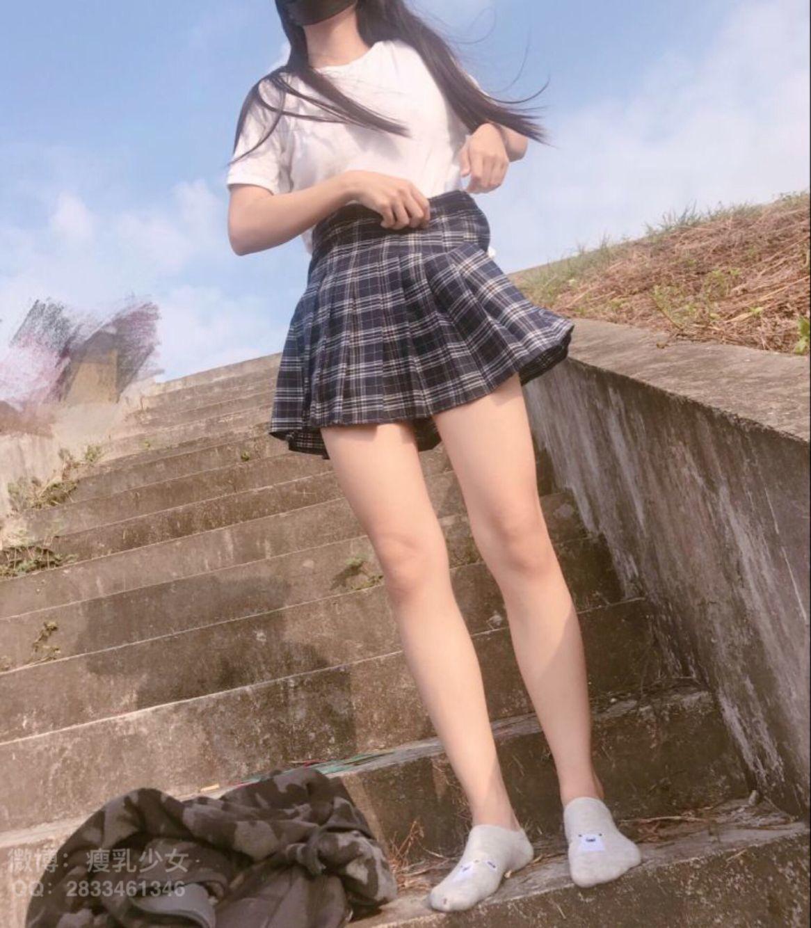 ナイキジャン 公園露出 36P