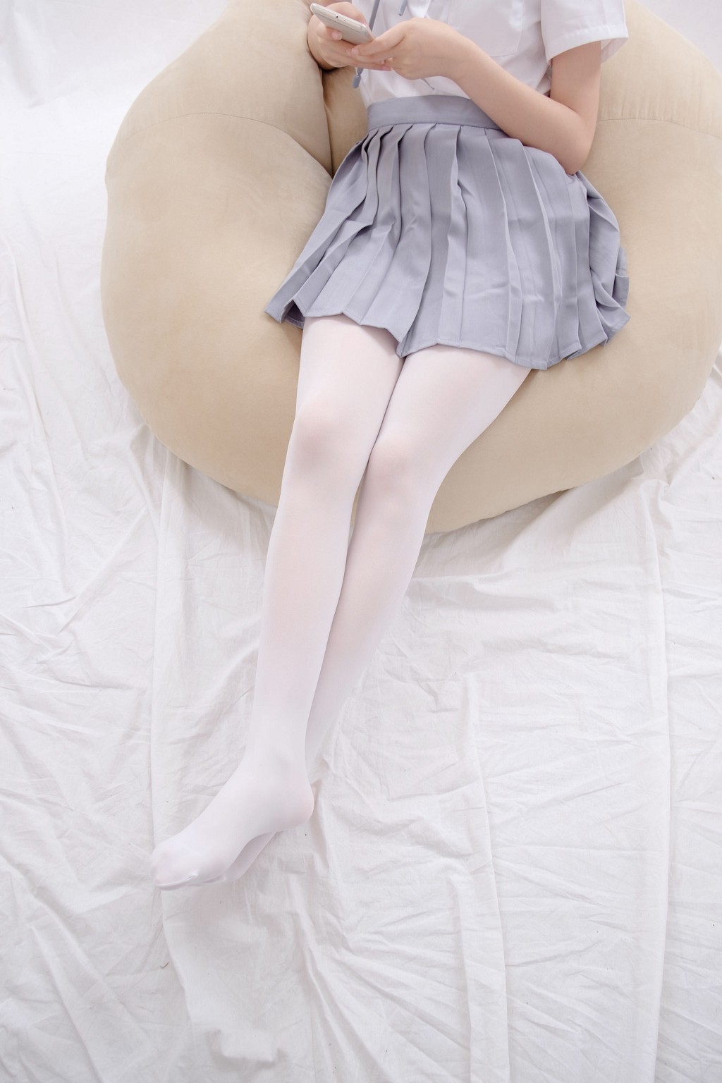 《白丝足控》 [森萝财团] R15-025 写真集[75P]