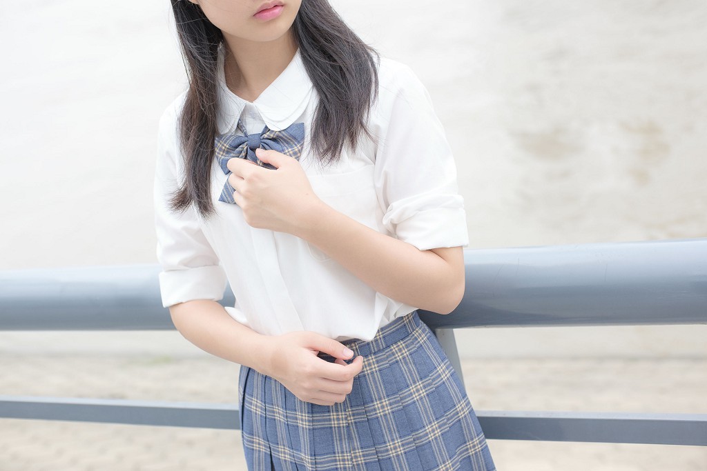 《百褶裙白丝美足》 [森萝财团] R15-039 写真集[88P]