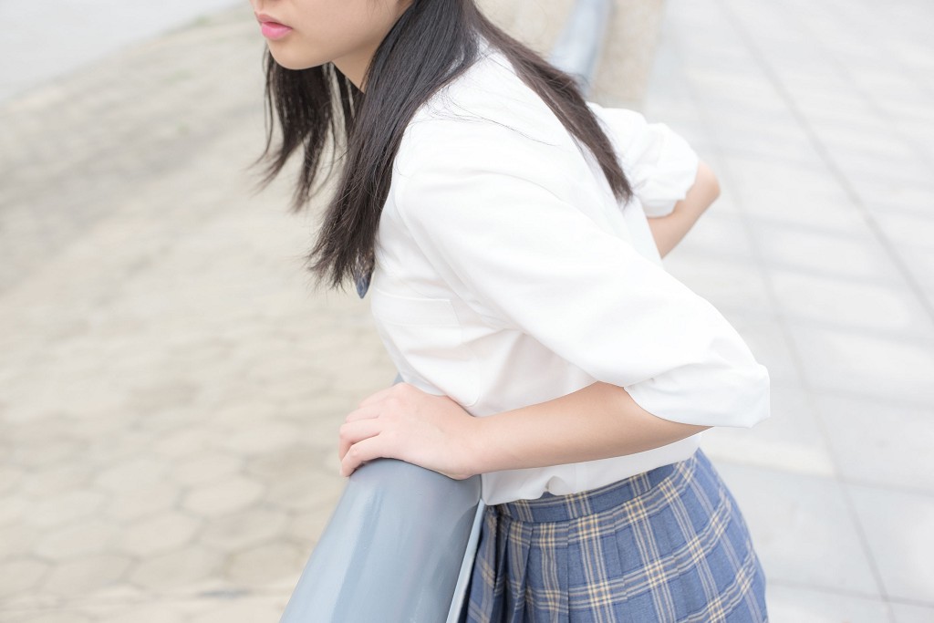 《百褶裙白丝美足》 [森萝财团] R15-039 写真集[88P]