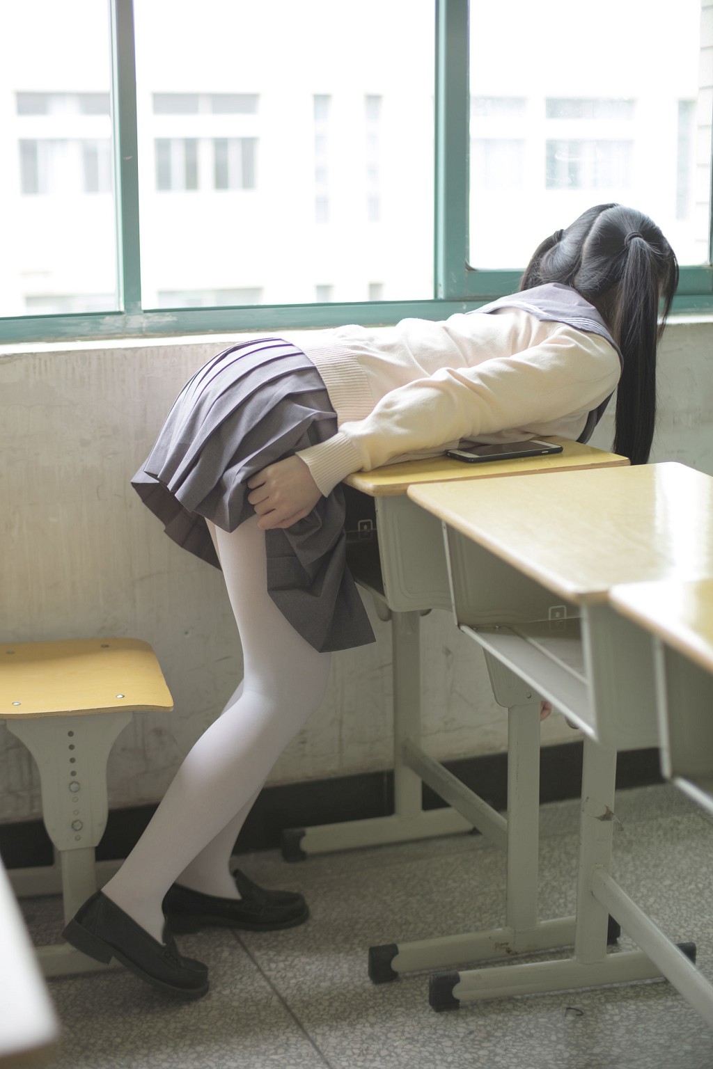森萝财团：JK校服白丝 X-017 99P