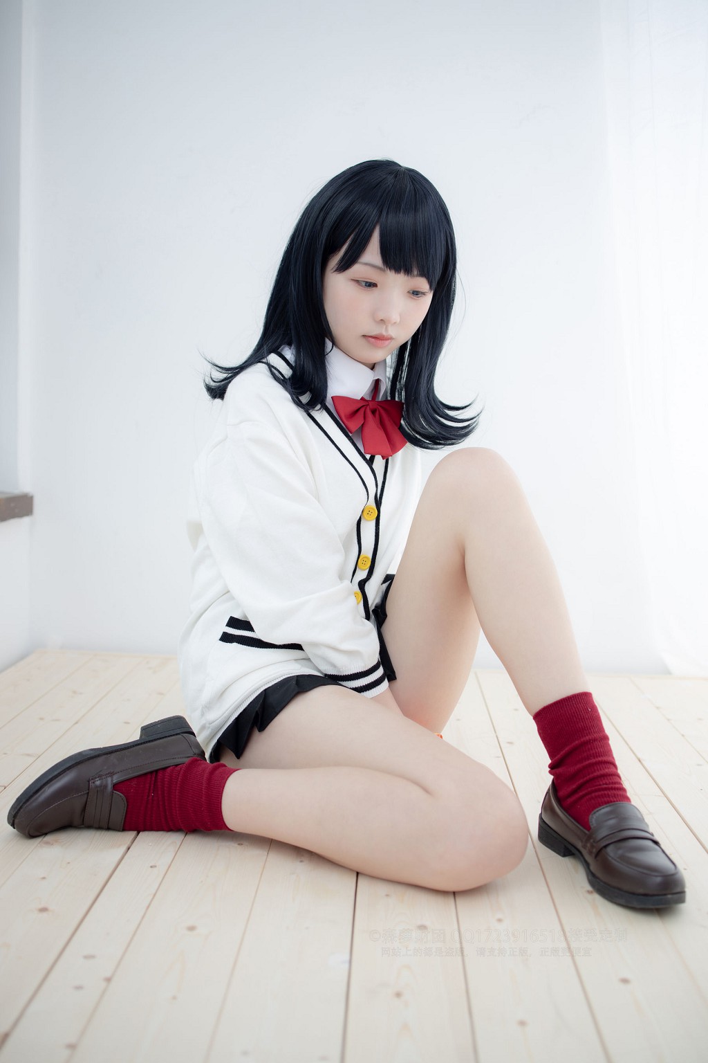 20Dナイロン短いコットンソックスで物を踏む [森羅財団] [X-055] 写真集[93P