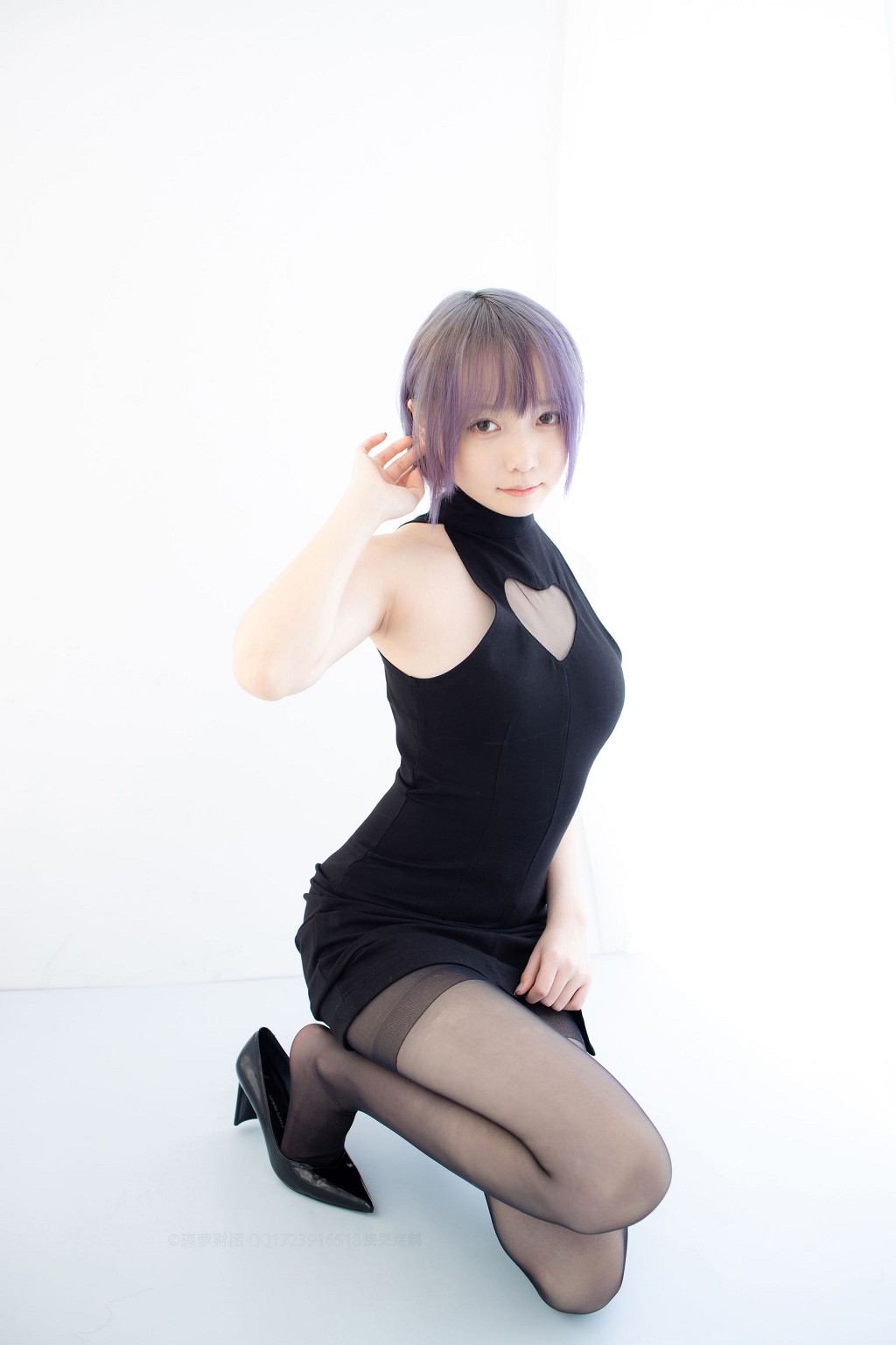 20D黒ストッキング踩物 [シンラ財団] [X-051] 写真集[111P