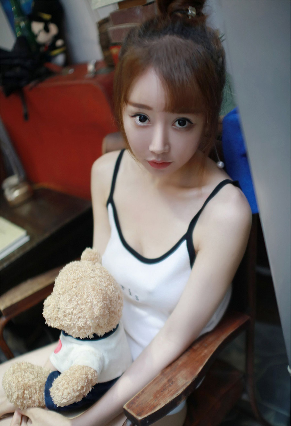 하소소 써머 은은한 자극적인 볼륨과 반투명한 사적 매혹