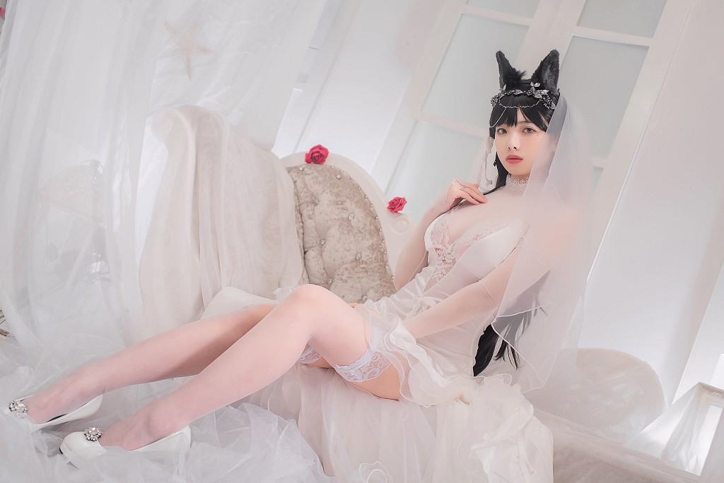 ウェン妹の理不尽 《愛宕花嫁》 [COSPLAY福利] 写真集[32P