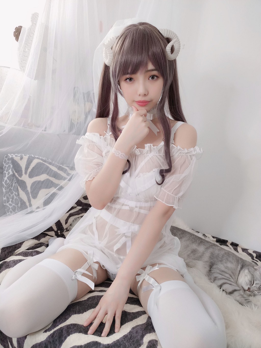 원메이 불합리한 《하얀 작은 양》 [COSPLAY 혜택] 사진집[42P