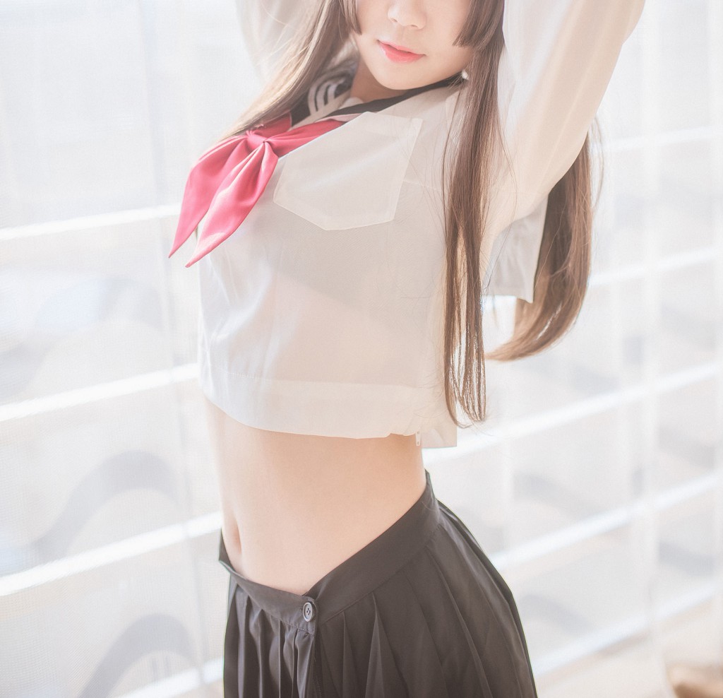 시로가네 사키《반투명 세일러복》[코스프레 혜택] 사진집[36P