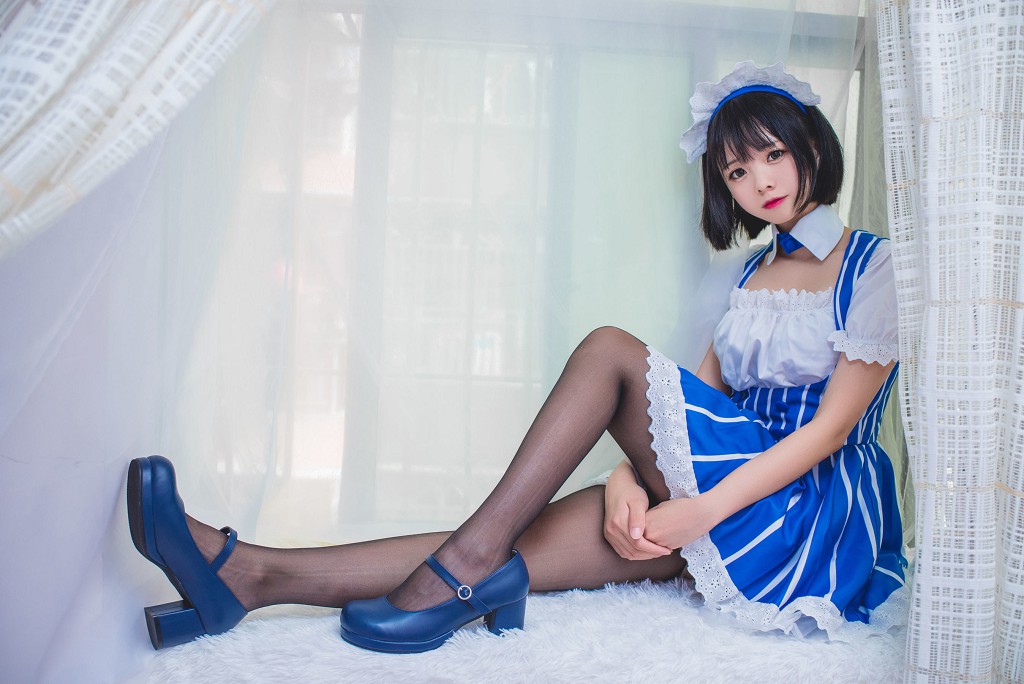 白金サキ《メイド》[コスプレ福利] 写真集[21P