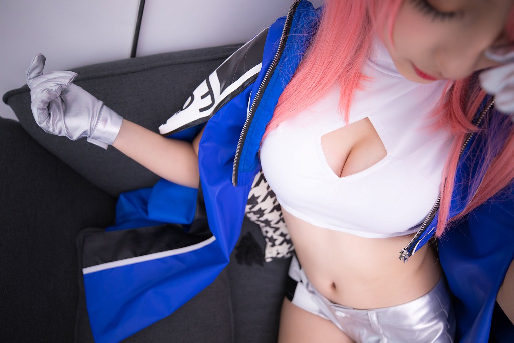 神楽坂真冬《目標はあなた、エンジン全開！！》 [ロリータコスプレ] 写真集[150P