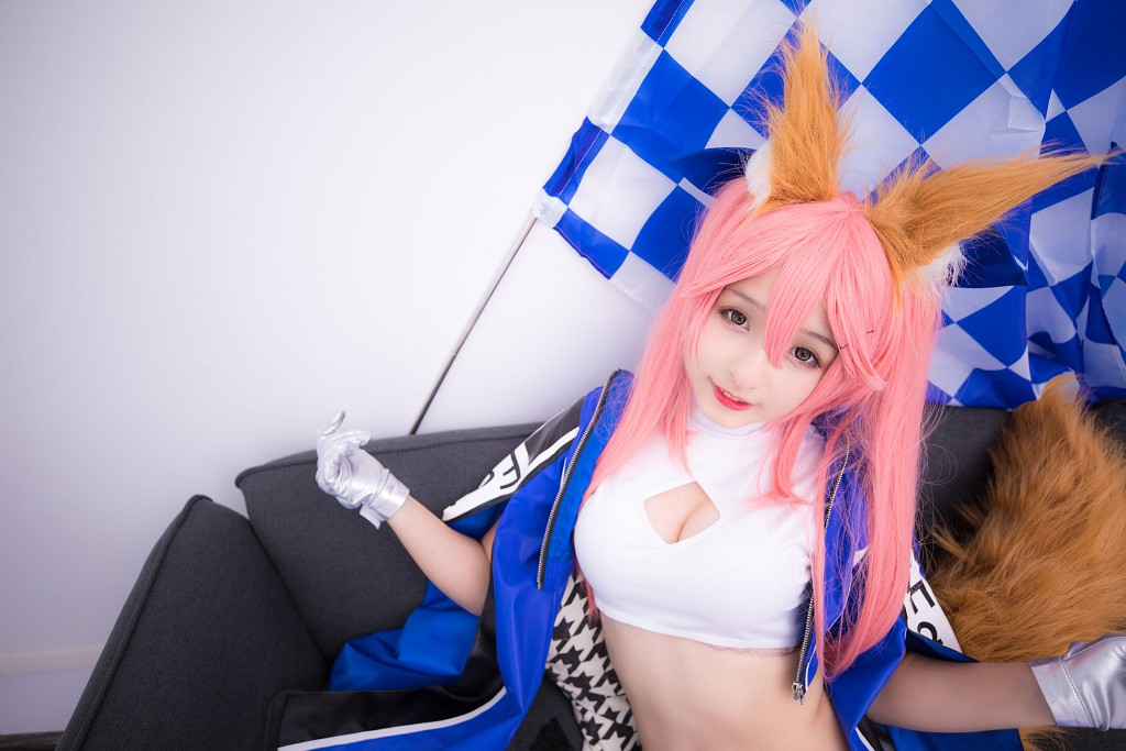 神楽坂真冬《目標はあなた、エンジン全開！！》 [ロリータコスプレ] 写真集[150P