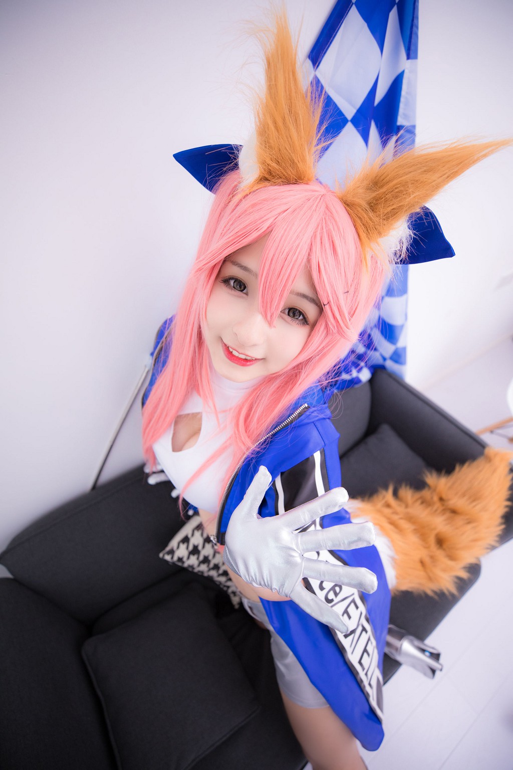 神楽坂真冬《目標はあなた、エンジン全開！！》 [ロリータコスプレ] 写真集[150P