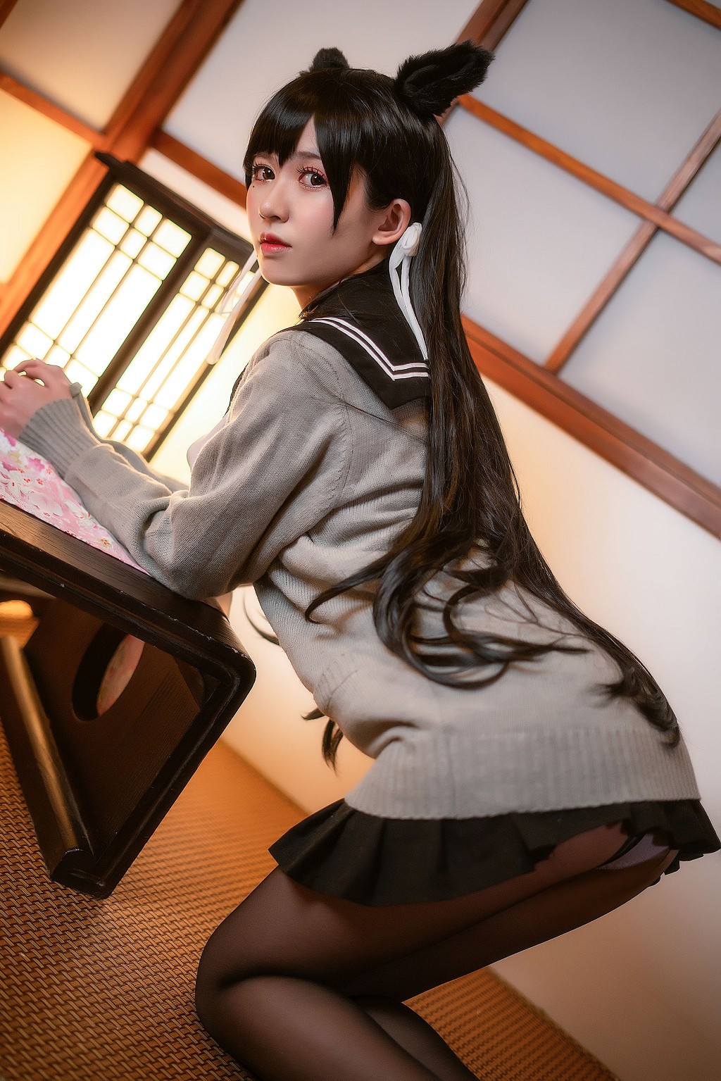 ウナギフェイアー《アズールレーン 制服》 [コスプレ美女] 写真集[14P
