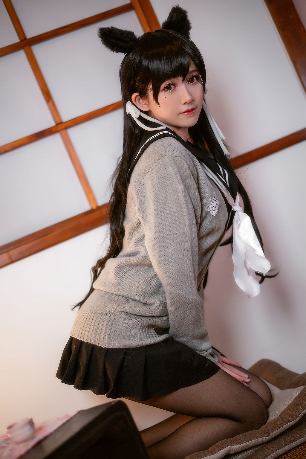 ウナギフェイアー《アズールレーン 制服》 [コスプレ美女] 写真集[14P