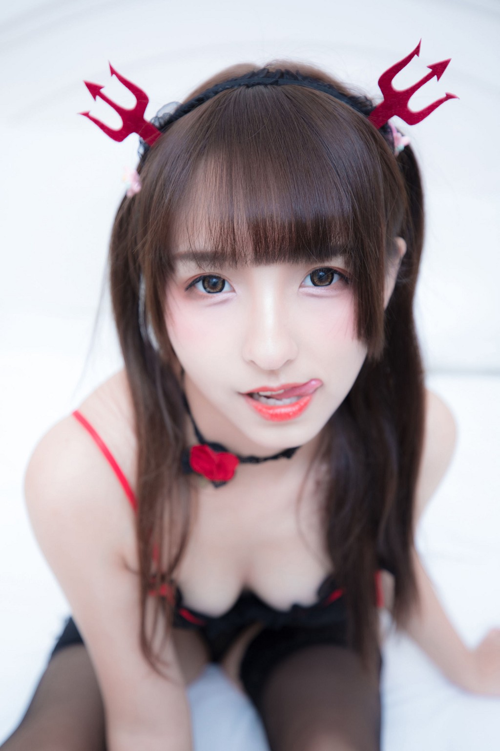 コスプレイヤー神楽坂真冬《リトル デビル》[ファンサービスコスプレ] 写真集[150P