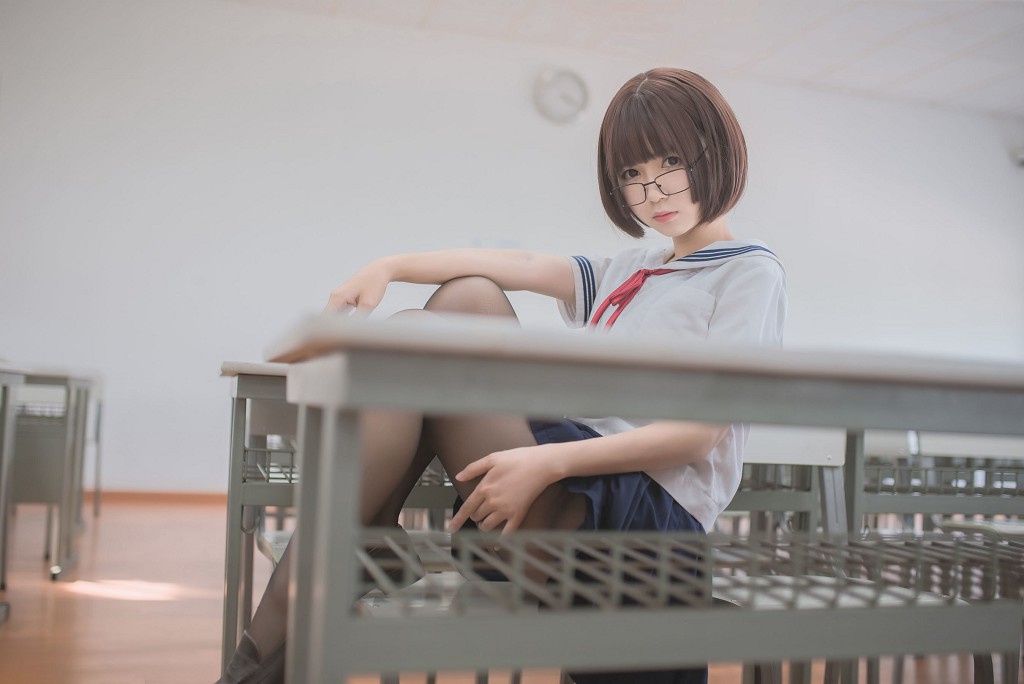 白金Saki《きのこ頭黒絲JK》 [Cosplay福利] 写真集[26P