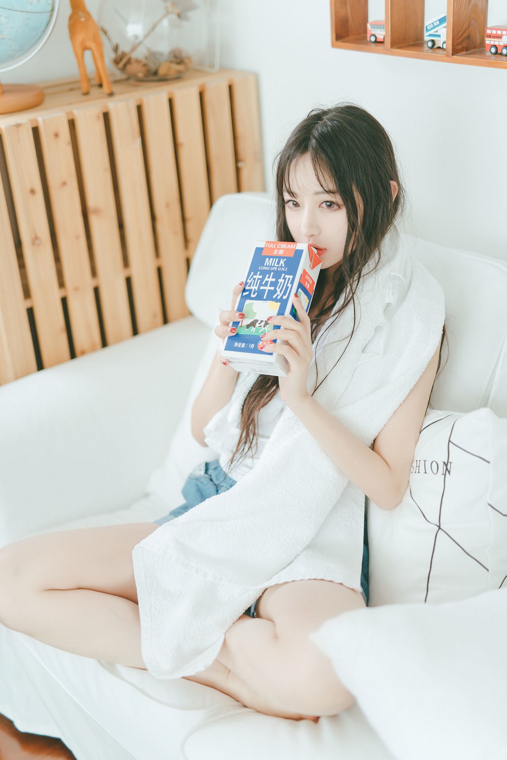 โคเซอร์เซี่ยวลู่ลู่ชิกะ 《หญิงผมยาว》 [คอสเพลย์สวัสดิการ] หนังสือภาพ [41P