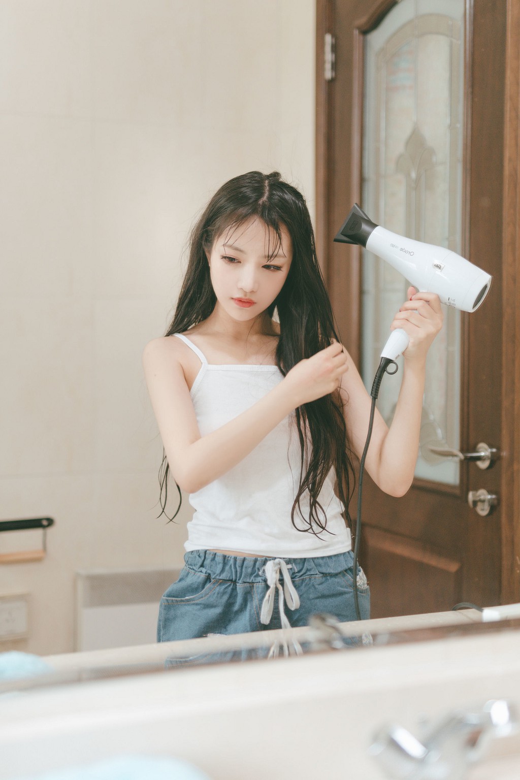 โคเซอร์เซี่ยวลู่ลู่ชิกะ 《หญิงผมยาว》 [คอสเพลย์สวัสดิการ] หนังสือภาพ [41P