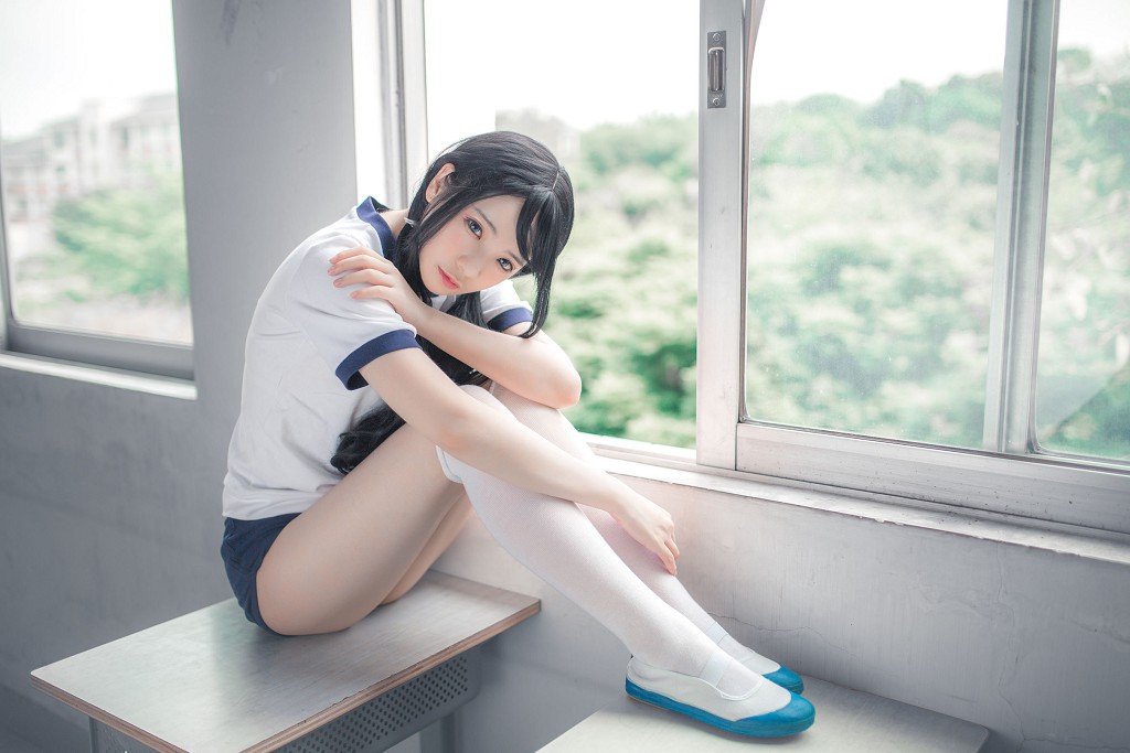 疯猫ss《体操服白丝》 [萝莉COS] 写真集[46P]