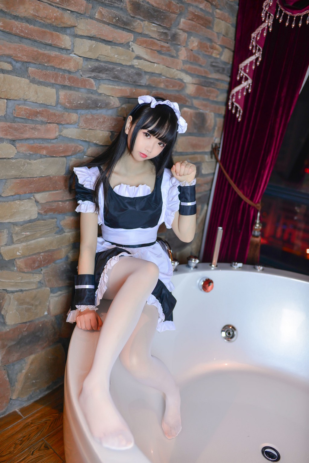 โคเซอร์เซวฉีซามะ《สาวใช้》 [ฟูริคอสเพลย์] หนังสือภาพ[25P