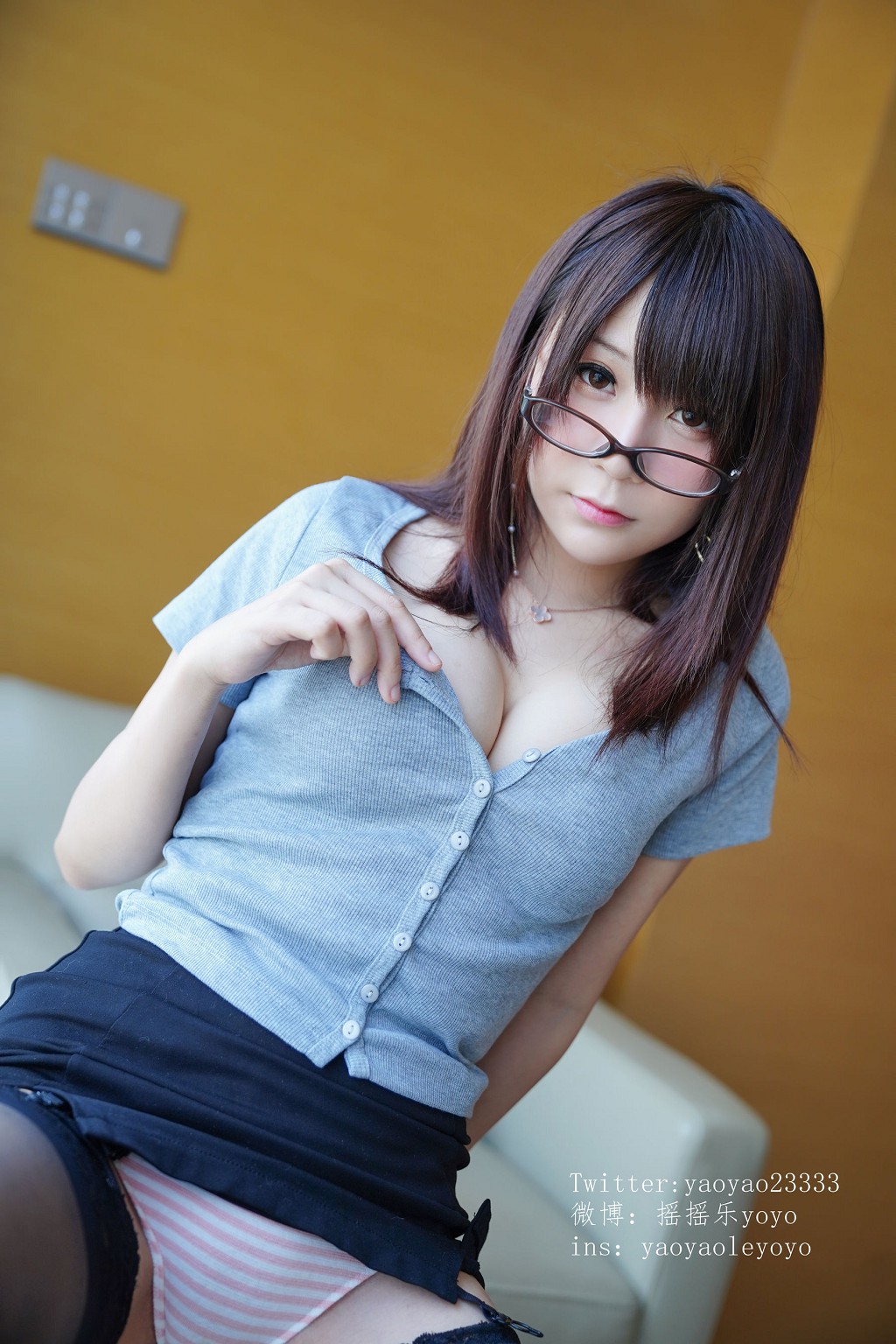 コーサー ヤオヤオレ ヨーヨー 『制服お姉さん』 [Cosplay サービス] 写真集 [150P