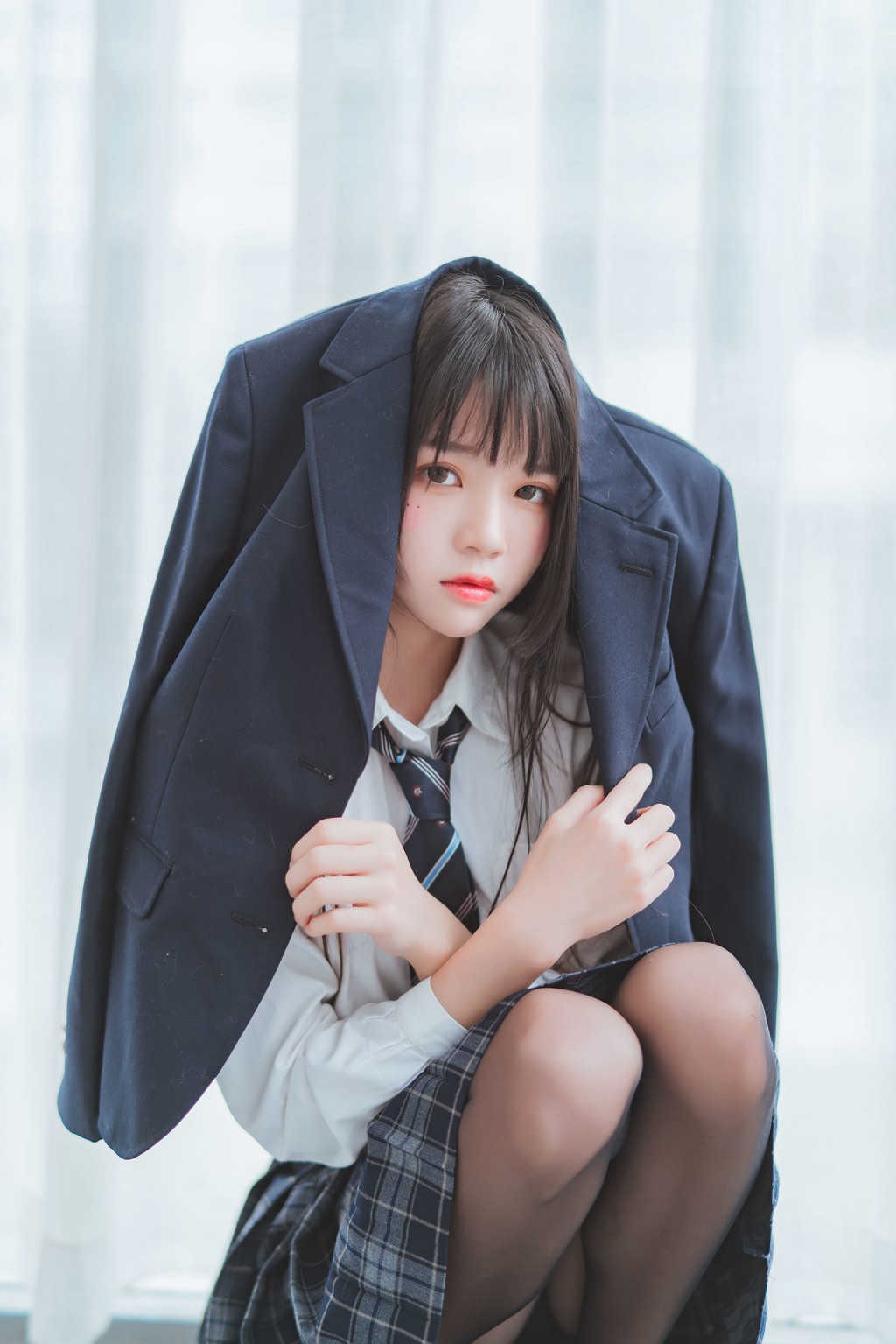 사쿠라토 냐《겨울 제복 실크 쇼》 [코스프레 미녀] 사진집[45P