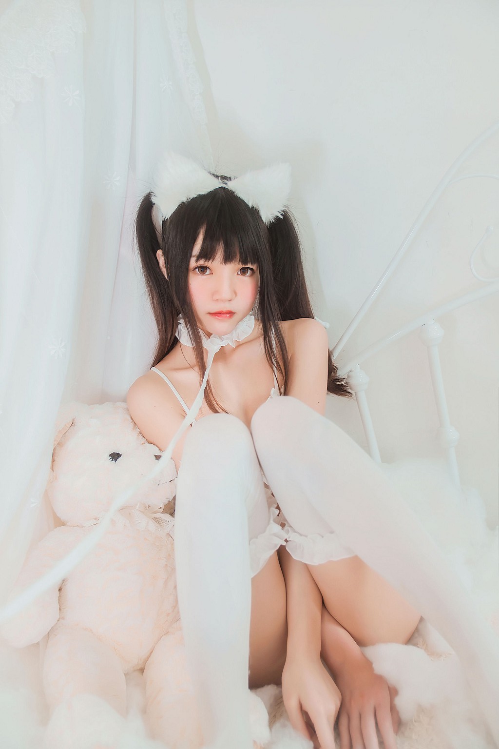疯猫ss《喵喵睡衣》 [萝莉COS] 写真集[37P]
