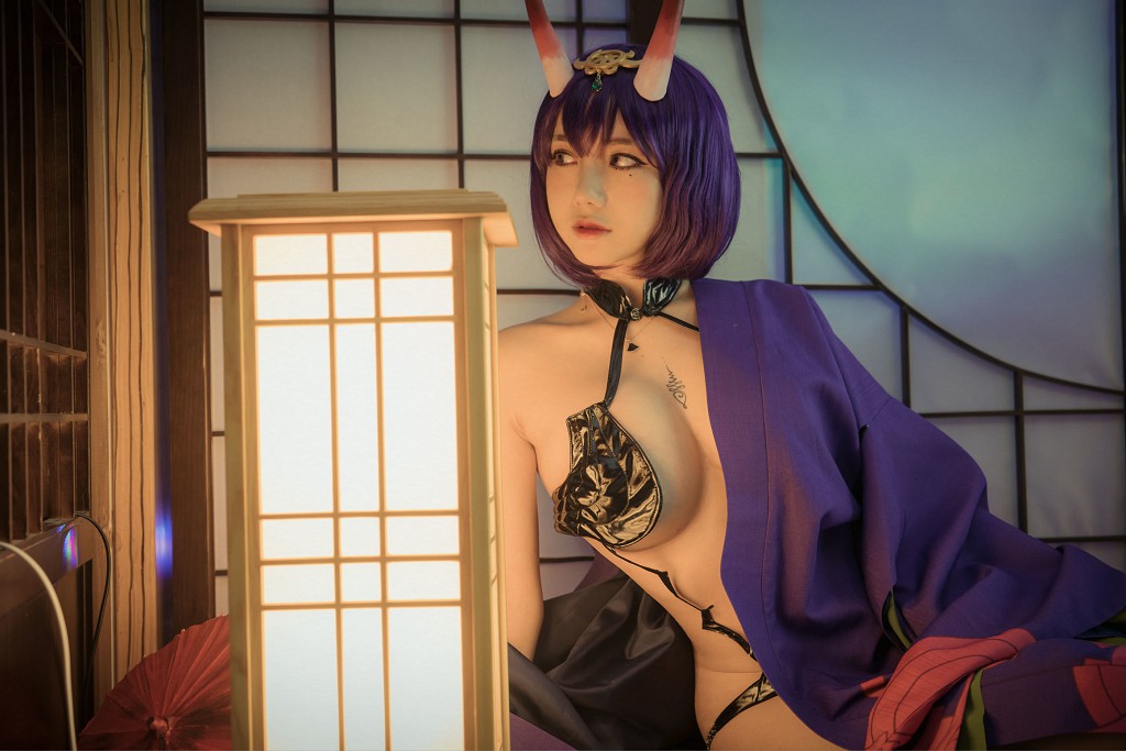 โคเซอร์ โลลิตา พี่ใหญ่ 《โชว์ถุน》 [สาวสวยคอสเพลย์] หนังสือภาพ [36 หน้า