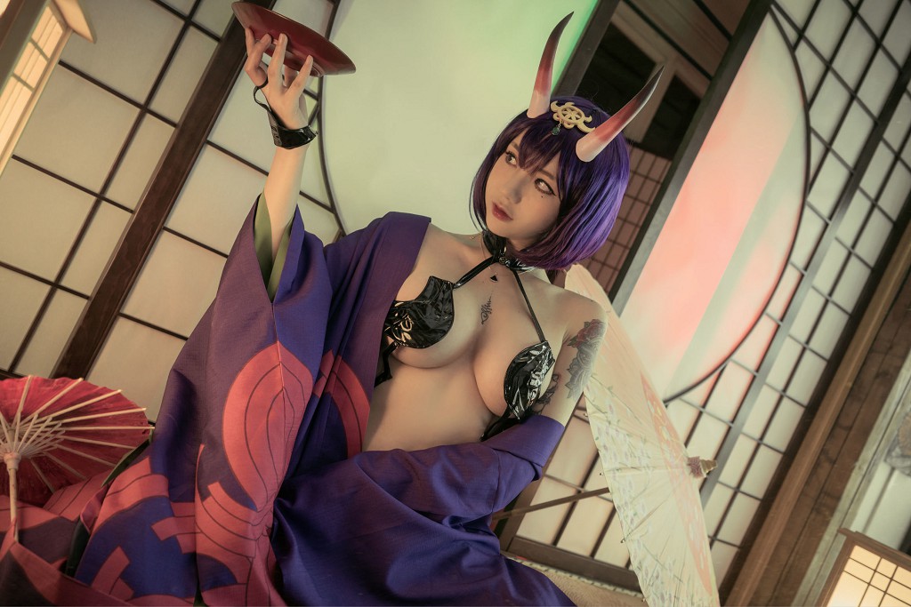 โคเซอร์ โลลิตา พี่ใหญ่ 《โชว์ถุน》 [สาวสวยคอสเพลย์] หนังสือภาพ [36 หน้า