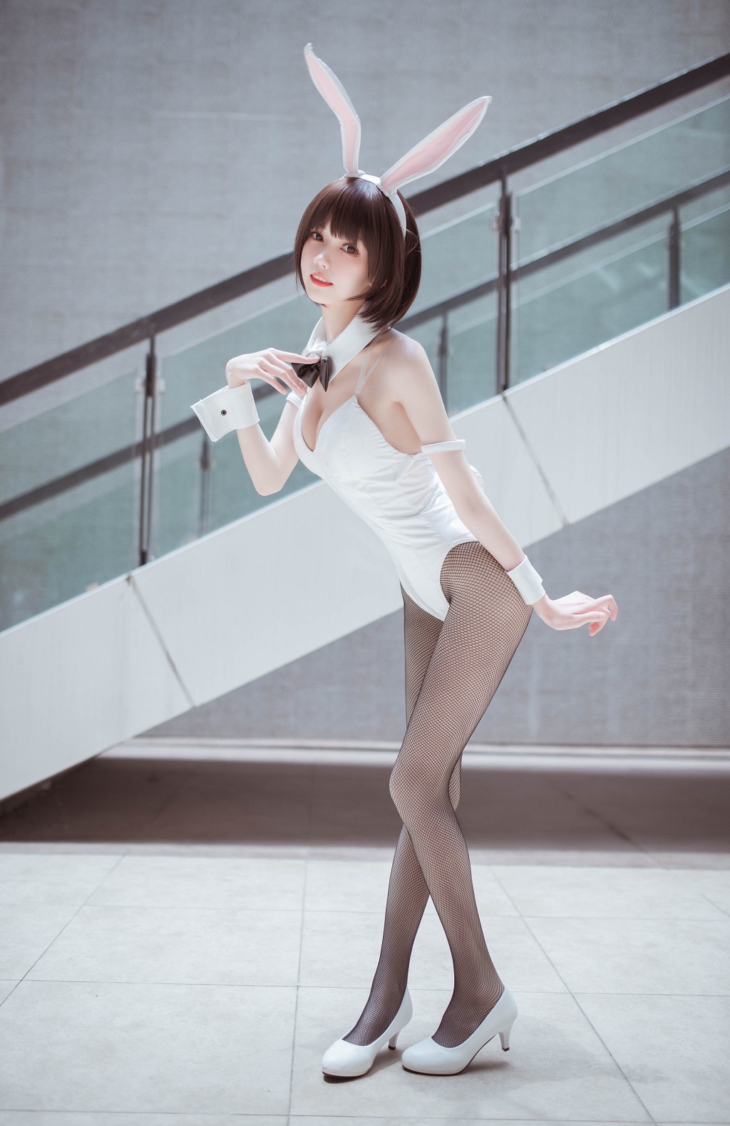 COSER あなたの女神 『聖人恵兎女郎』 [Cosplay 福利] 写真集 [23P
