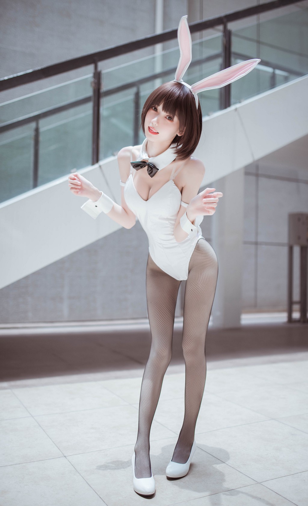 COSER あなたの女神 『聖人恵兎女郎』 [Cosplay 福利] 写真集 [23P