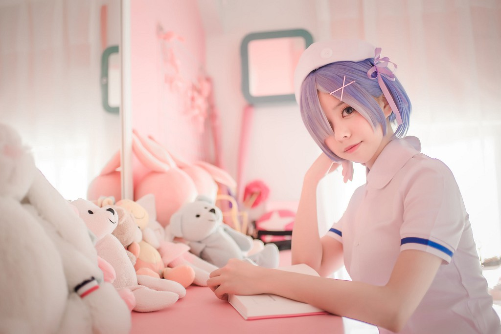 小野妹子w《白色纱裙+蕾姆护士+蕾姆兔女郎》 [Cosplay美女] 写真集[30P]