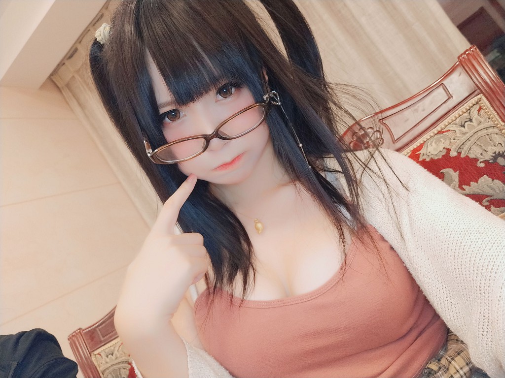 コーサー ヤオヤオラク ヨヨ 《誘惑の小学生妹》 [Cosplay 福利] 写真集[43P