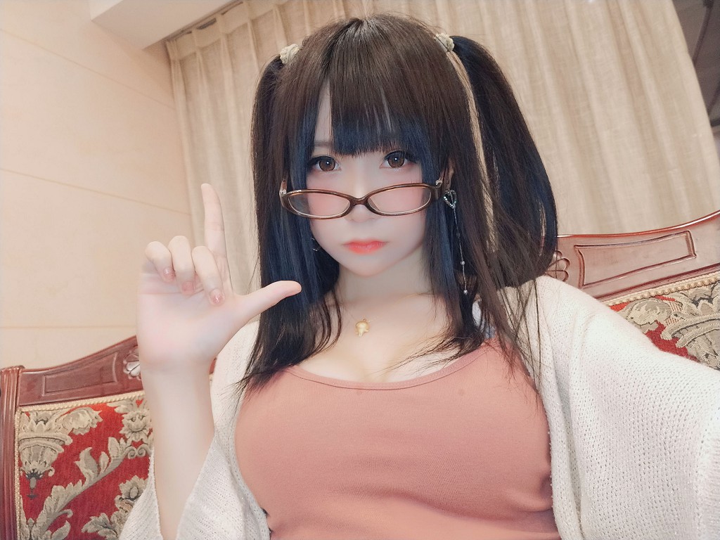 コーサー ヤオヤオラク ヨヨ 《誘惑の小学生妹》 [Cosplay 福利] 写真集[43P