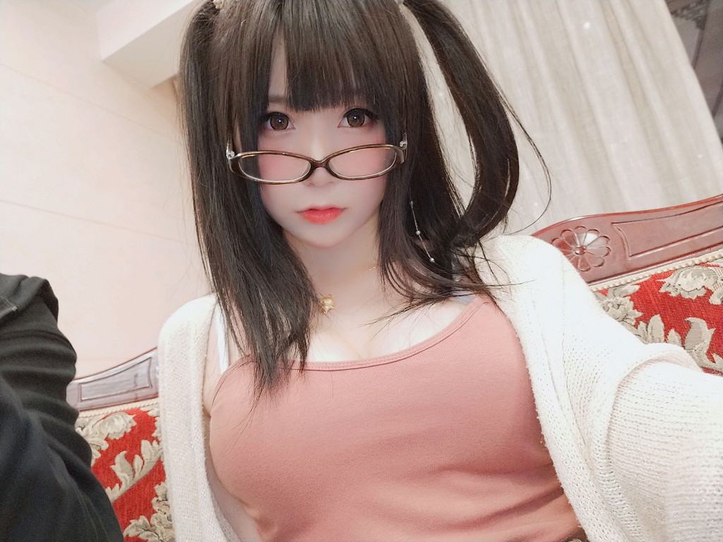 コーサー ヤオヤオラク ヨヨ 《誘惑の小学生妹》 [Cosplay 福利] 写真集[43P