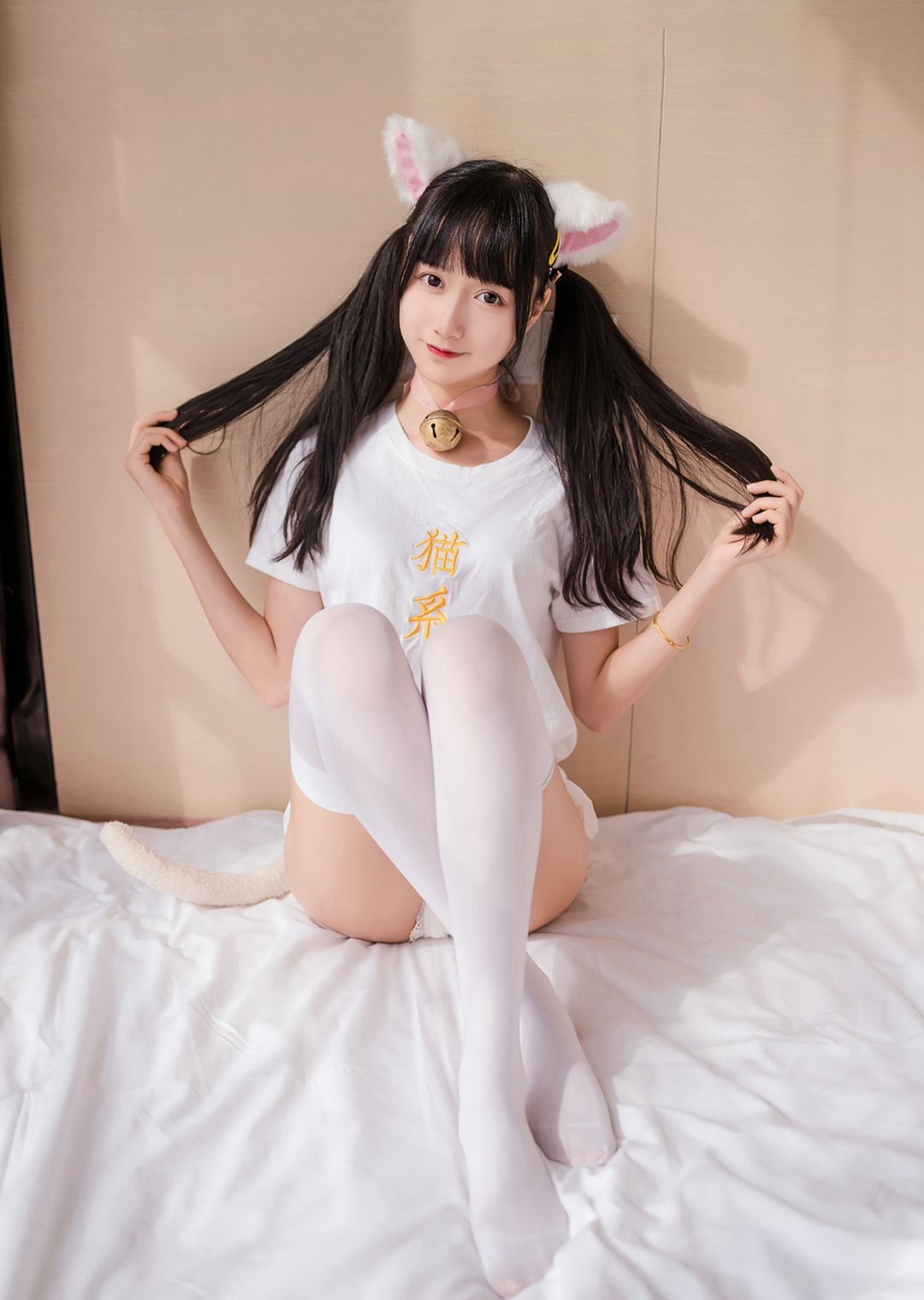 귀여운 JK 화이트 실크 대담한 코스플레이 혜택 사쿠라묘 캣 스타일 화이트 스타킹 사진