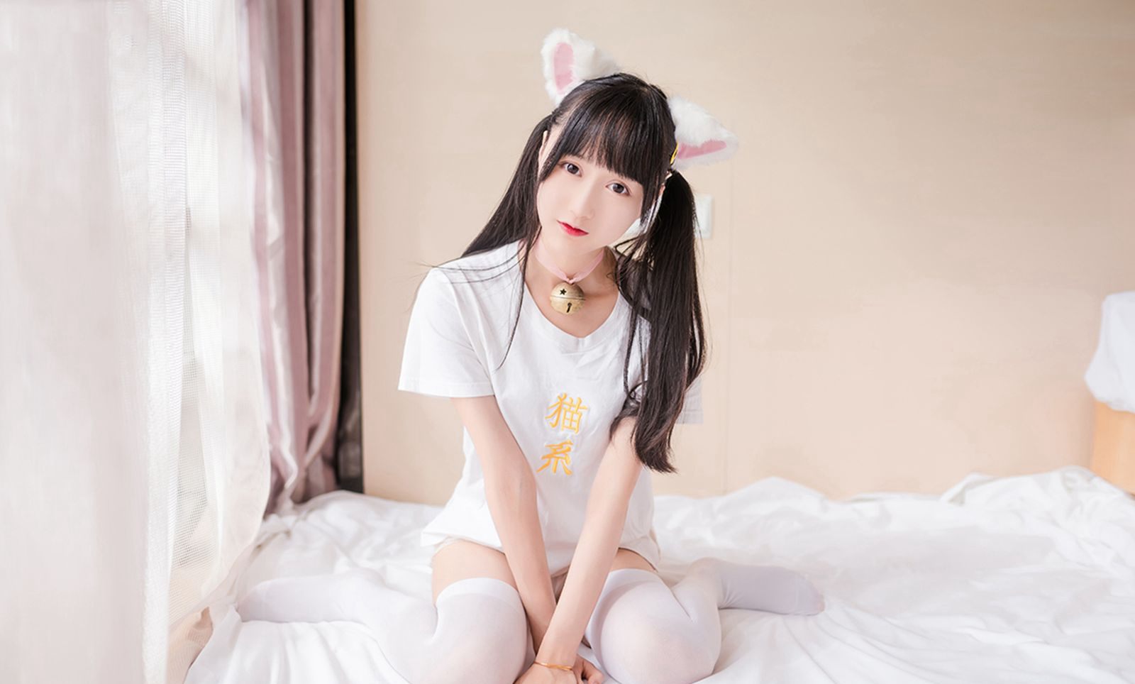 귀여운 JK 화이트 실크 대담한 코스플레이 혜택 사쿠라묘 캣 스타일 화이트 스타킹 사진