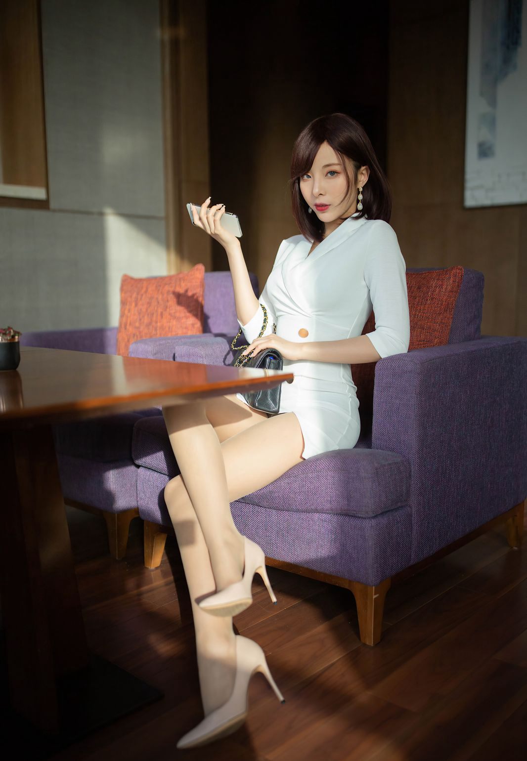 เฉิน เสี่ยว เมี่ยว ถุงน่อง ชุดยูนิฟอร์ม OL สาวสวย ฉีกขาด ถุงน่อง รองเท้าส้นสูง นางฟ้า