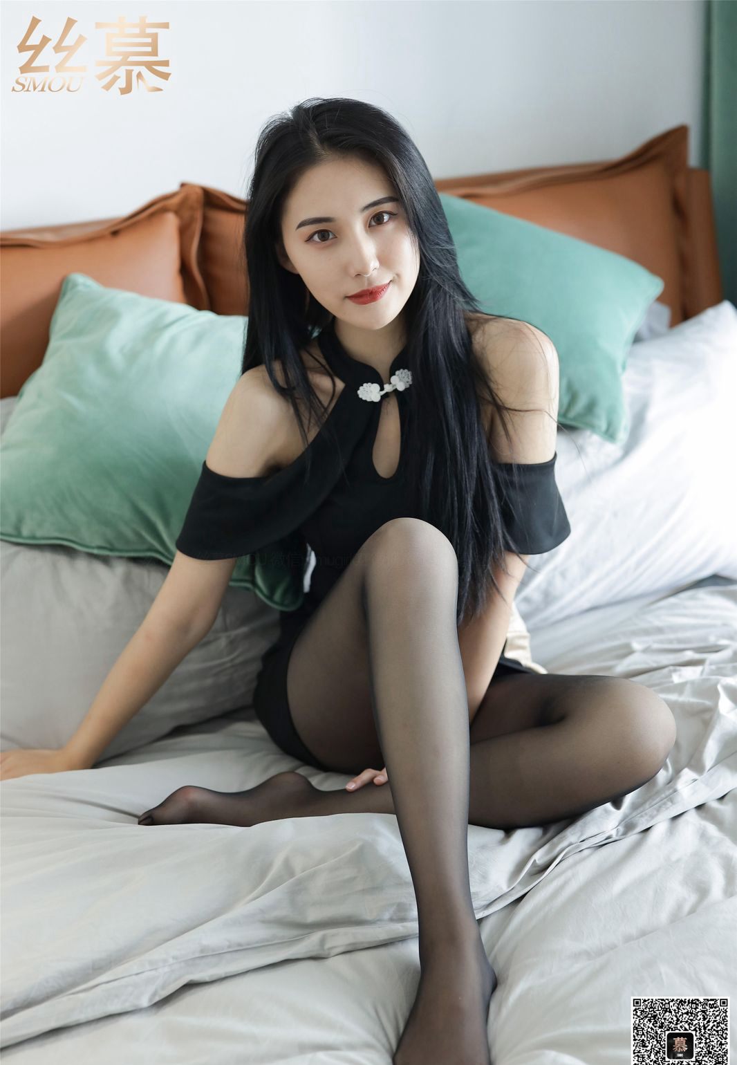 高颜值黑丝袜美腿高跟美少妇性感私房人体写真