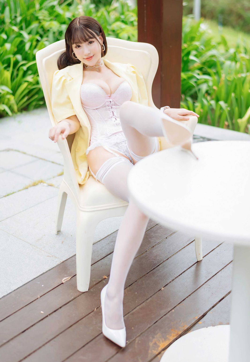 จูเค่อเอ๋อฟลาวเวอร์ ถุงน่องขาว หน้าอกใหญ่ ชวนหลงใหล รูปร่างอวบ ตัวอวบเล็กน้อย หุ่นสมบูรณ์แบบ ภาพความคมชัดสูง ขาสวย ภาพถ่าย