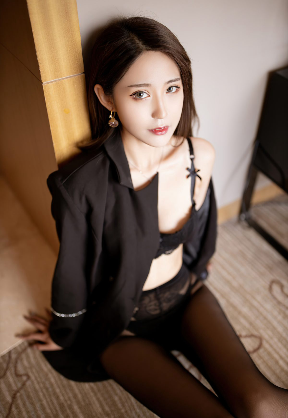 周慕汐2020秘书黑丝美腿高跟办公室尤物风骚美少妇