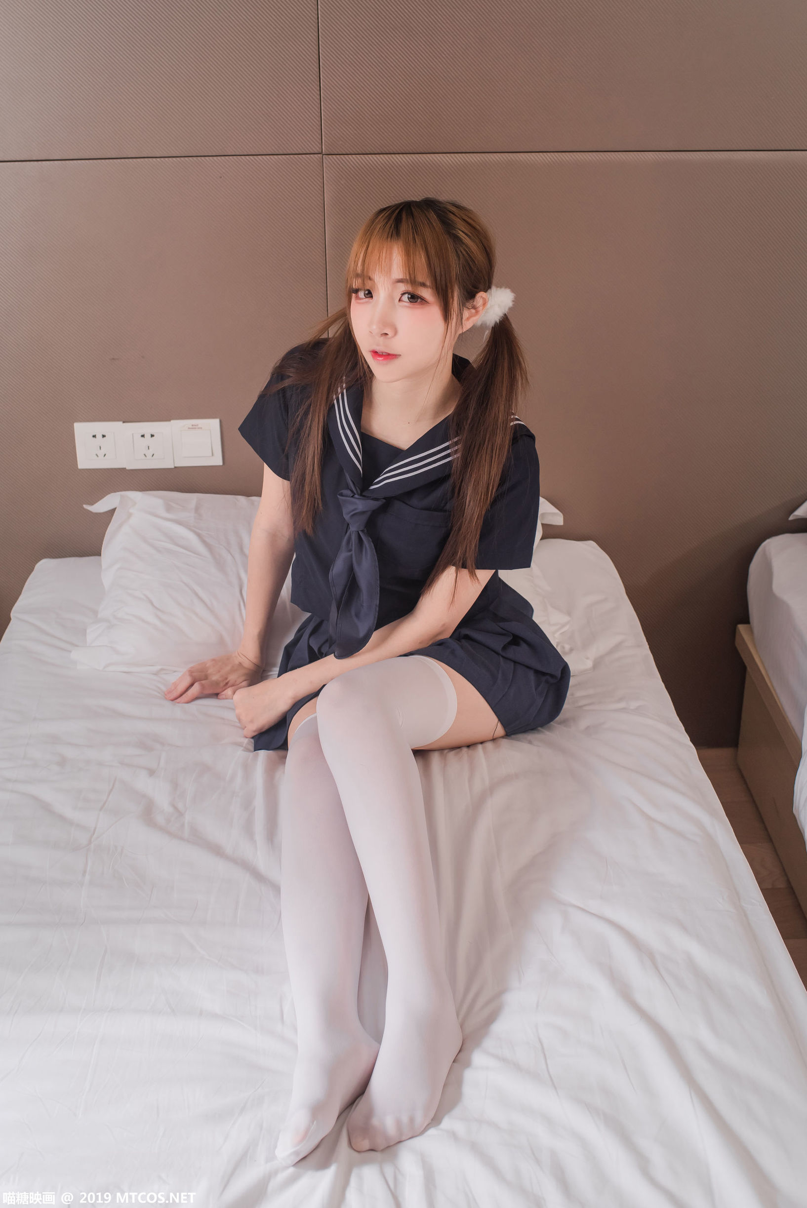 먀오탕영화] VOL.042 제복 흑 삼본