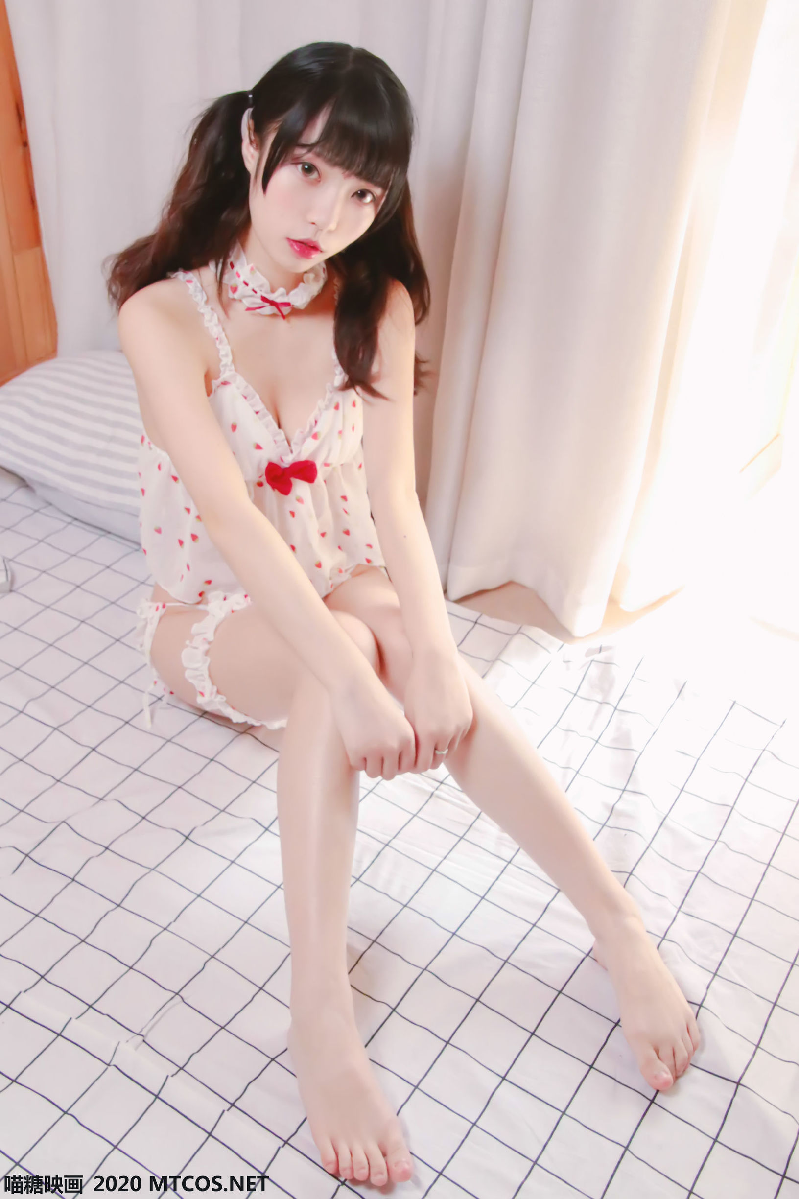 먀오탕영화] VOL.145 작은 딸기 잠옷