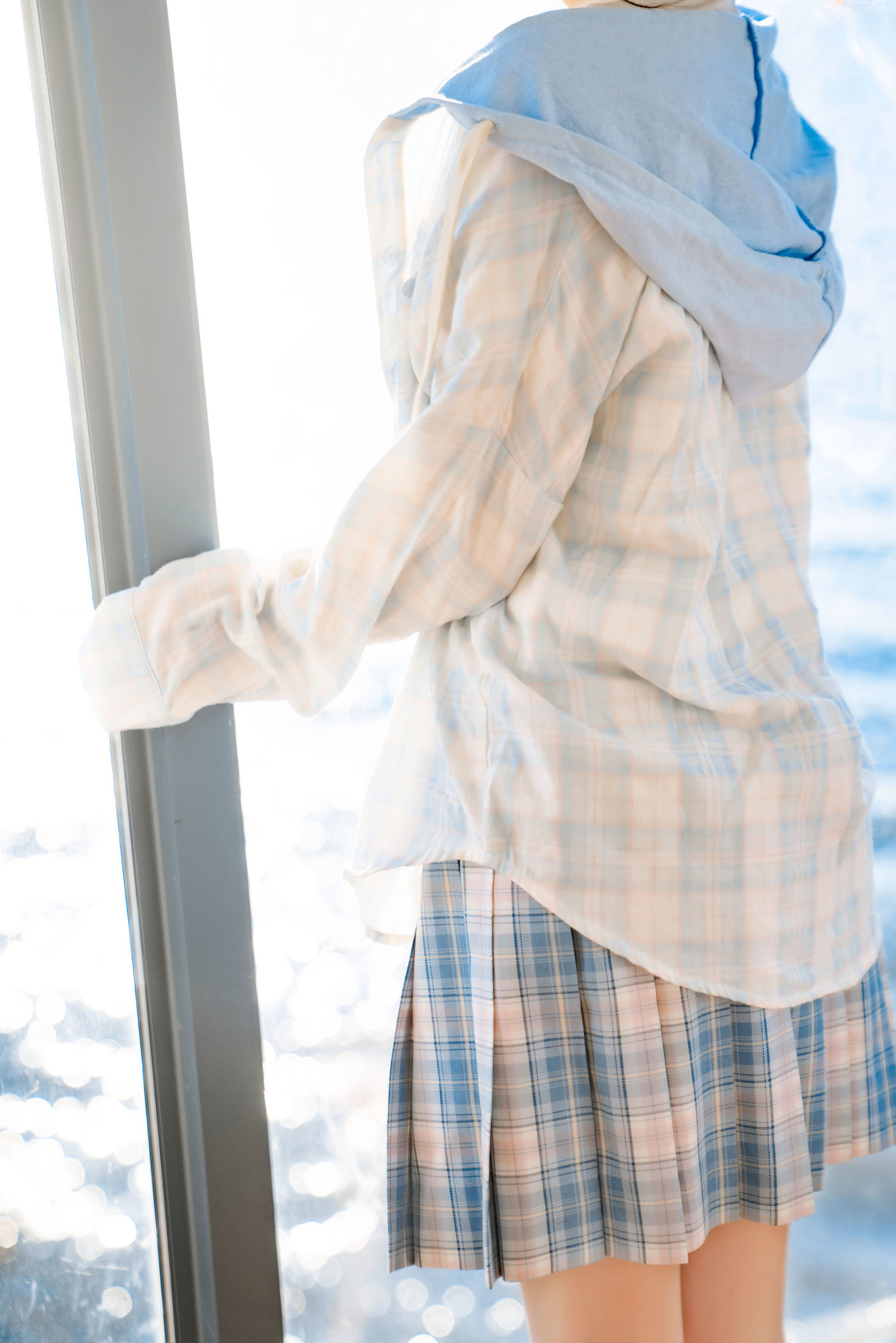 Meow Sugar Films] Vol. 241: The Sea by the Window