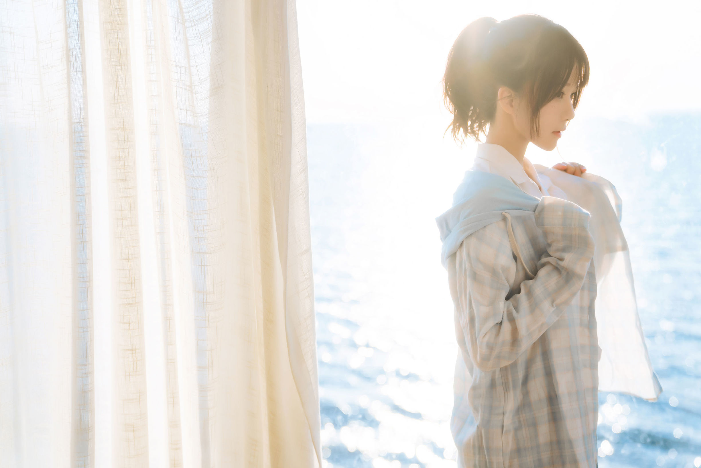Meow Sugar Films] Vol. 241: The Sea by the Window