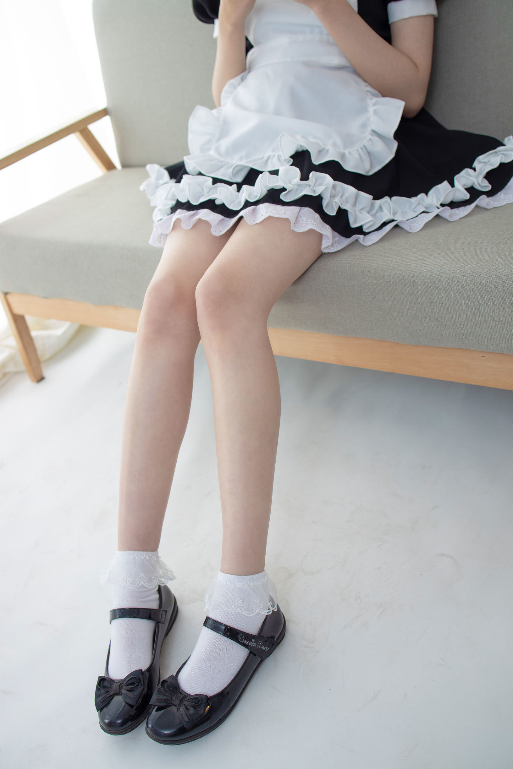 Sen Lô Tập Đoàn] JKFUN-053 Aika Vớ ngắn ren hoa nữ hầu