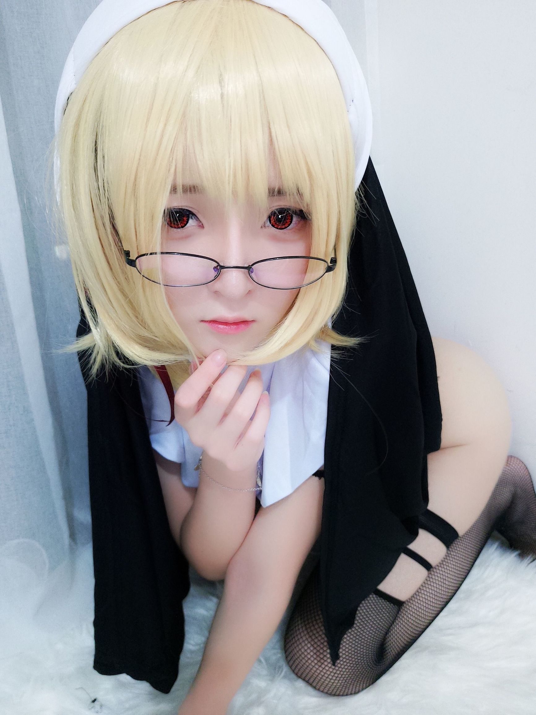 [萝莉COS] 一小央泽 - 修女小姐姐（黑）