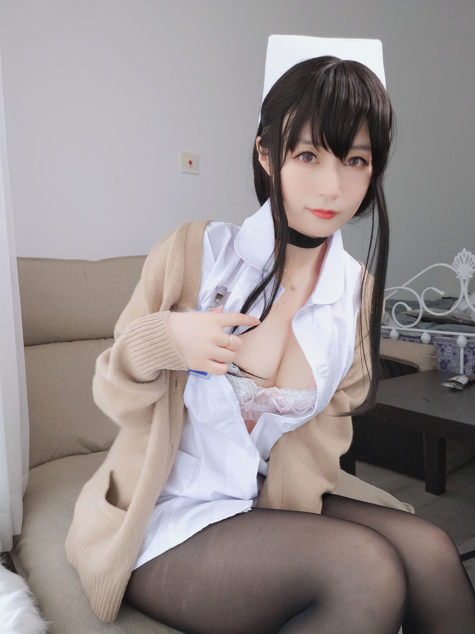 [萝莉COS] 白银 - 长发小护士