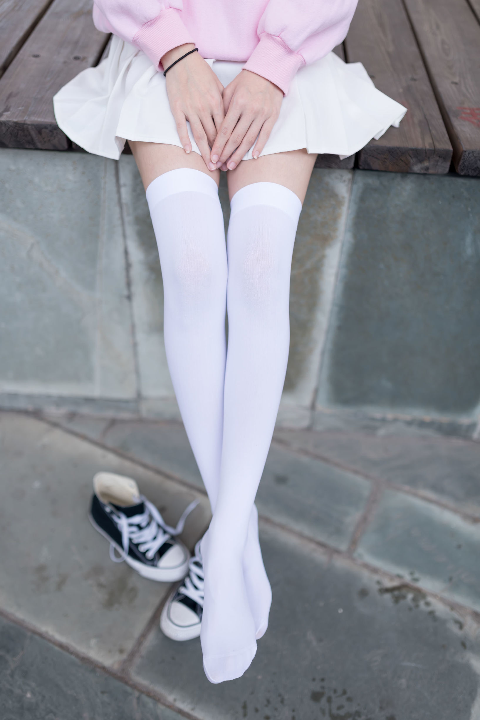เขตแดนแห่งลม] NO.001 ถุงน่องขาวกระโปรงสั้นมาก