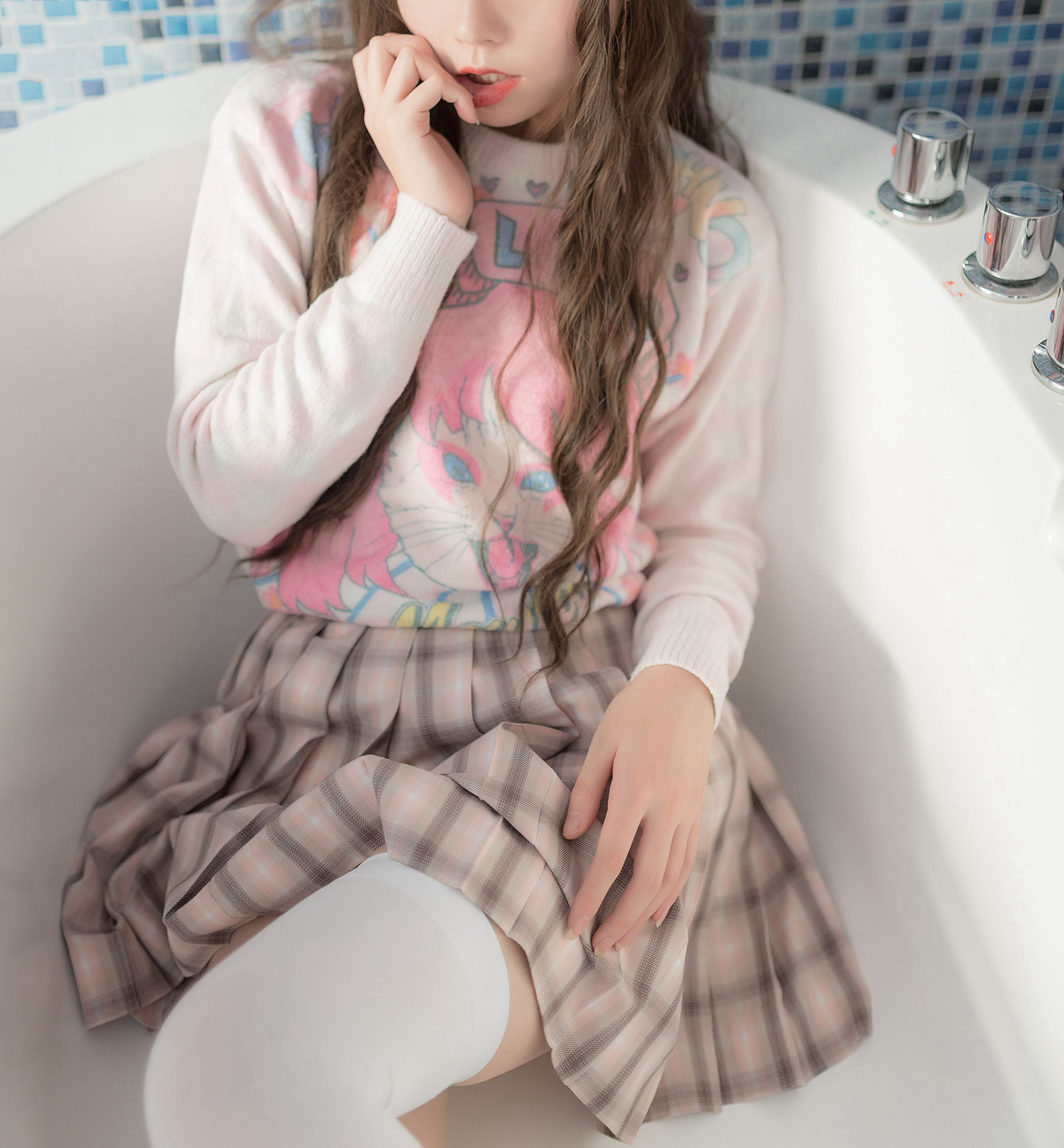 Domain of the Wind] No. 087 Bathroom Japanese-style Over-the-knee White Silk